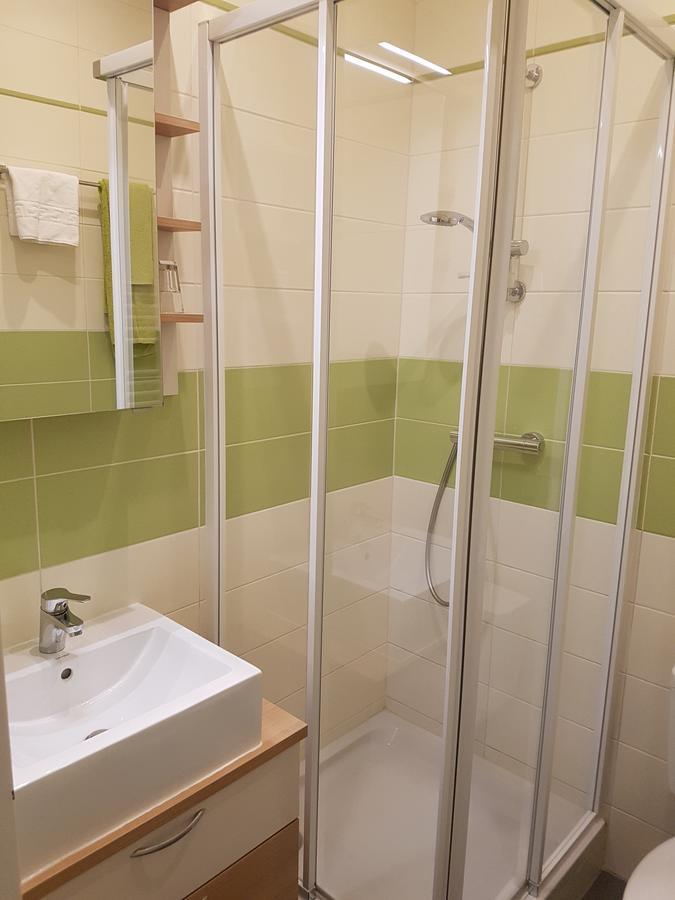 Hotel Lenau Stockerau Buitenkant foto